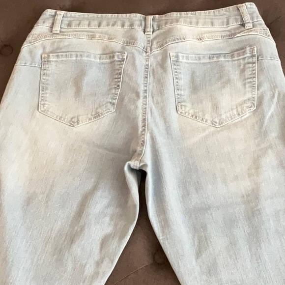 d. jeans Straight Leg Light Blue Jeans - Picture 3 of 7